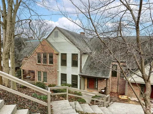 1116 Draymore Ct, Hummelstown, PA 17036