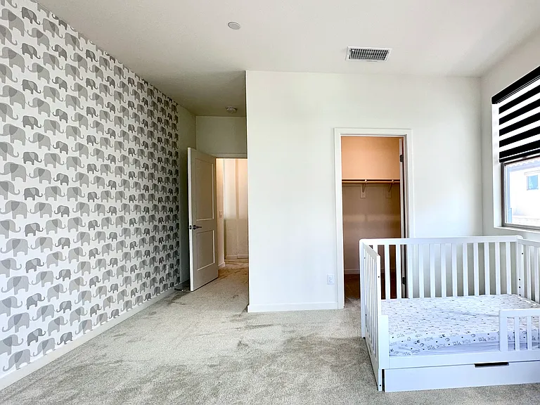 4776 S Ansley Ave — Photo 26