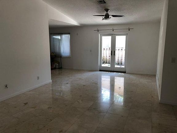 3rd image of 2608 SW 45th St