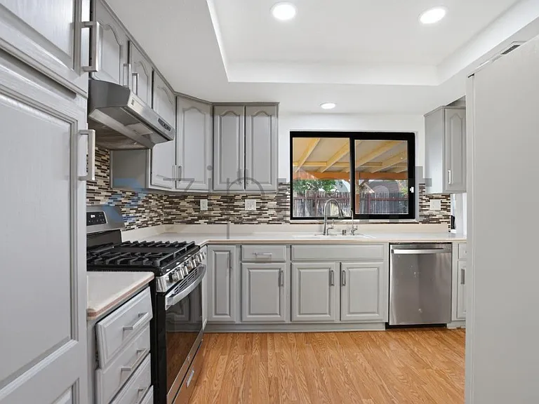 44119 Kirkland Ave — Photo 8