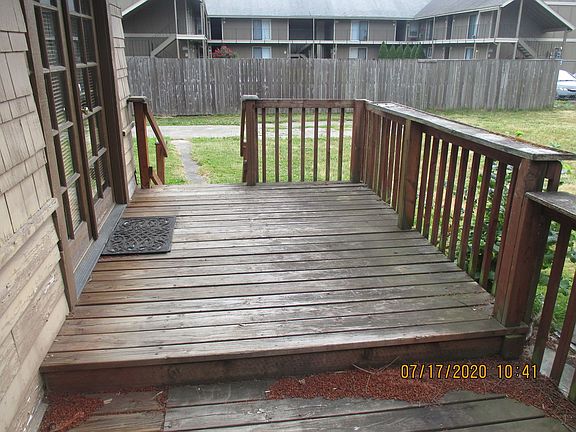 4th image of 312 10th Ave SE