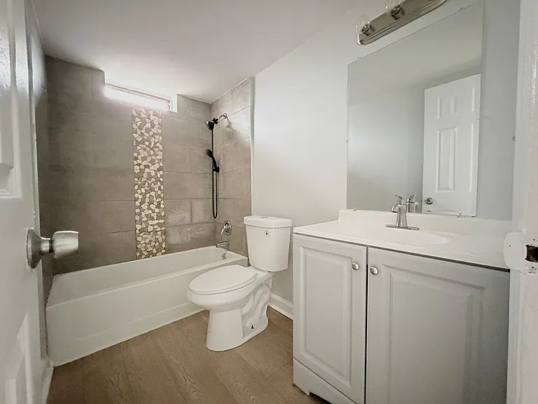 1501 Crescent Cir #E45 — Photo 3