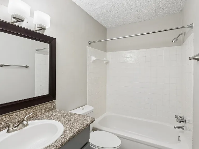 Compass Vista Apartments — Photo 5