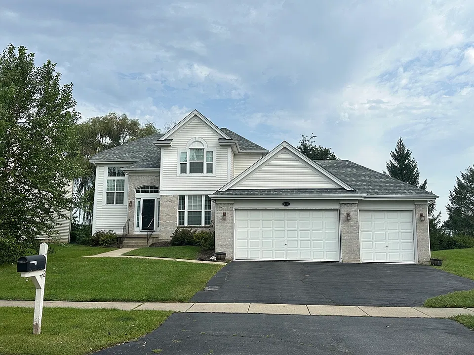 712 Brighton Cir