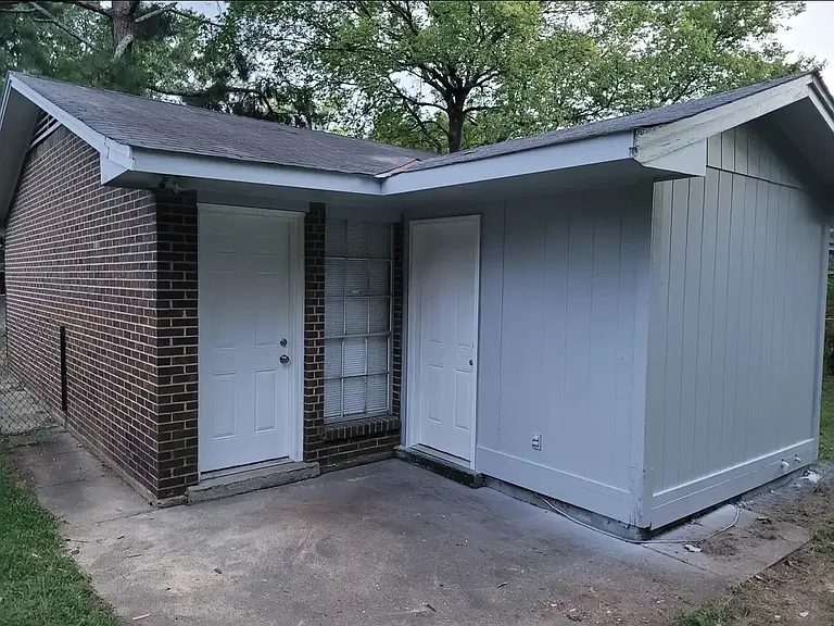1521 Gibson St — Photo 5