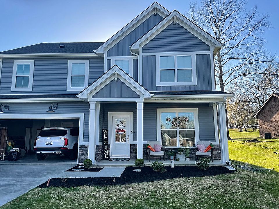 2nd image of 928 N Reo Dr