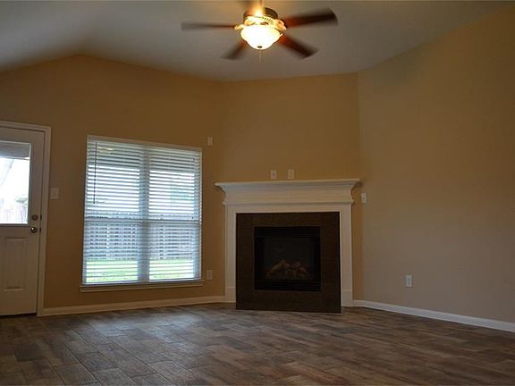 5th image of 24127 Auburn Woods Ct