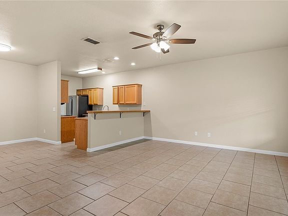 5th image of 3021-3023 Douglas Fir Dr