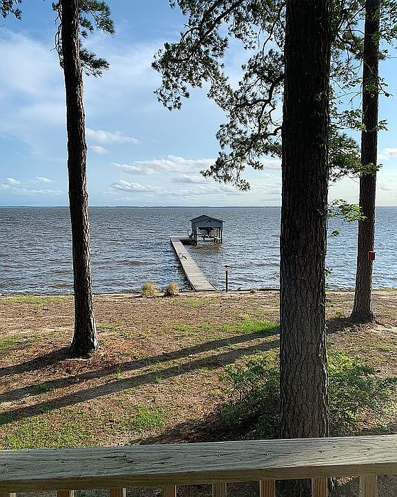 2nd image of 497 Chambers Point Rd