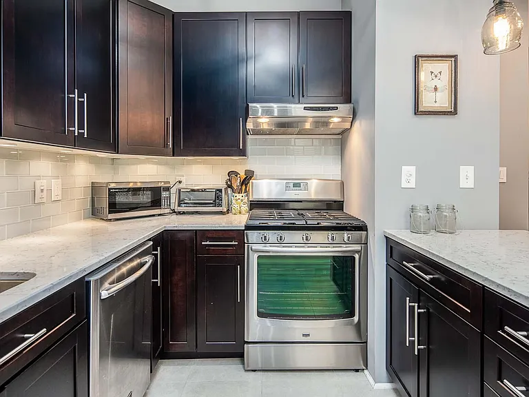 711 Willow Ave #1H — Photo 9
