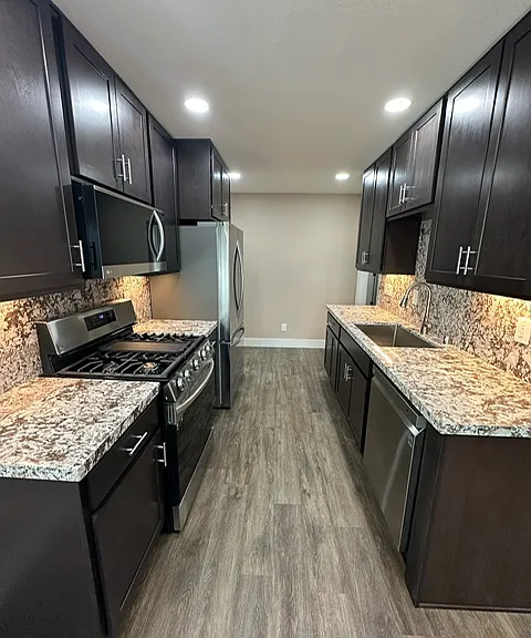 111 Francisco Villa Dr — Photo 4