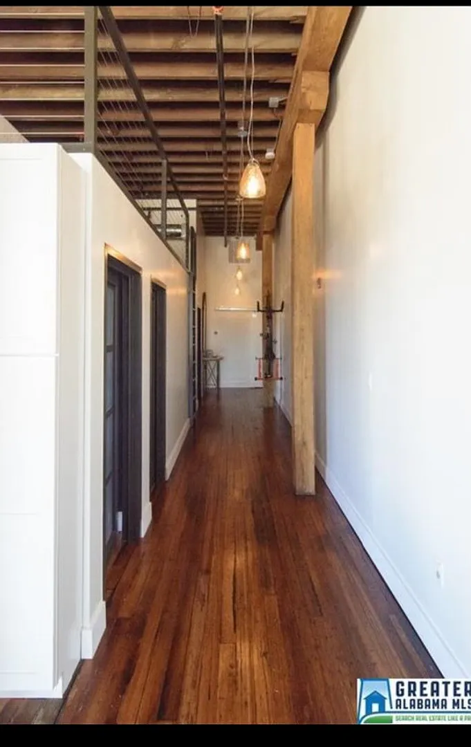 Building Photo - 40 25th St N #203