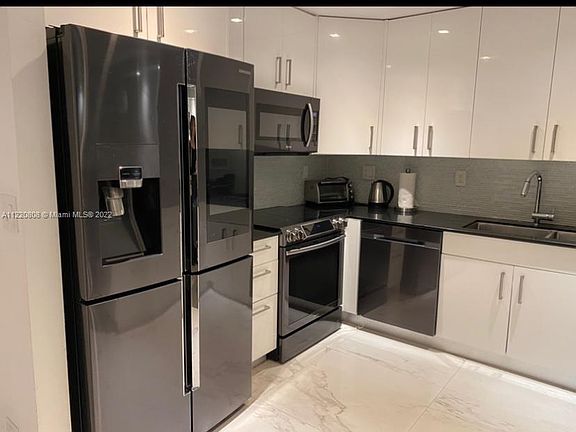 3rd image of 2301 Collins Ave APT 1503