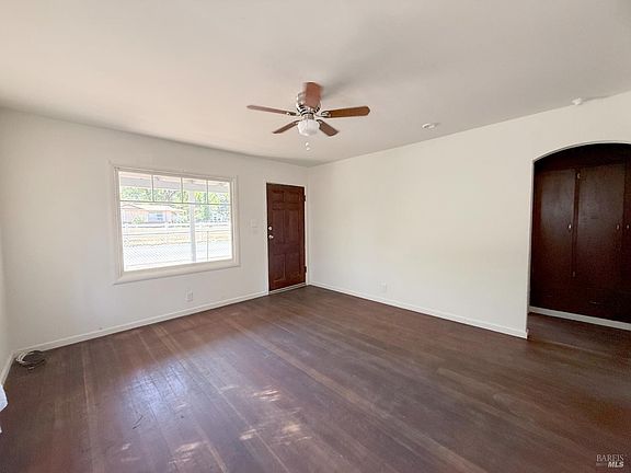 5th image of 420 Della Avenue