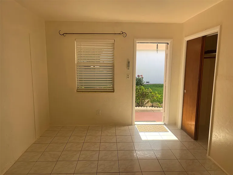 1727 Dewey St #3 — Photo 10