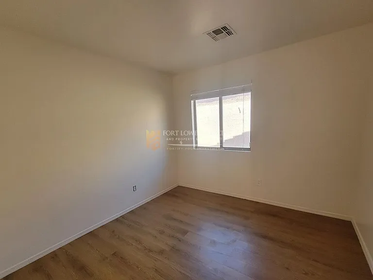 3133 W Huntington Dr — Photo 10