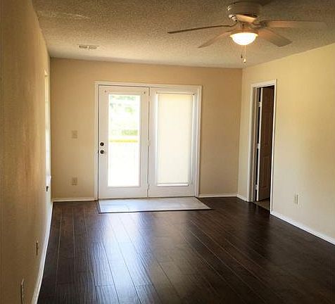 3rd image of 1403 S Harvard Ave #B
