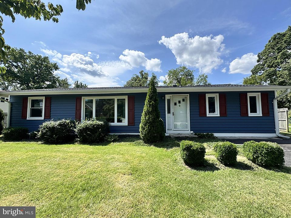 1st image of 8005 Woodholme Cir