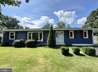 8005 Woodholme Cir, Pasadena, MD 21122