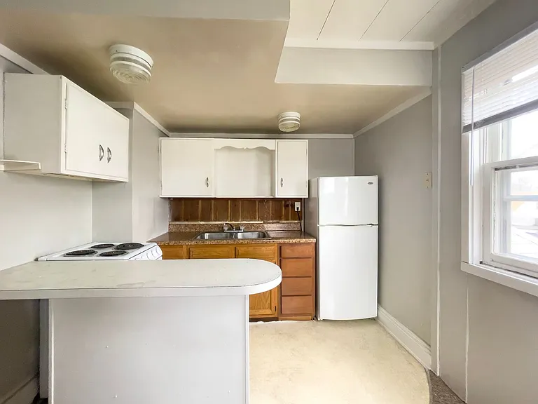 830 W North St. (Whim & Proper LLC) — Photo 12