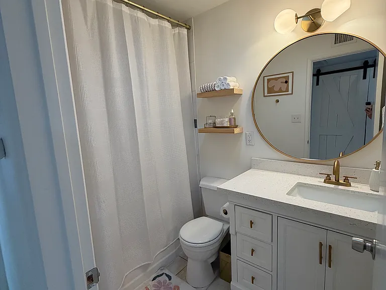 2041 W Marlette Ave — Photo 11