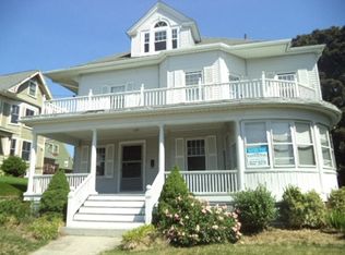 35 Chiswick Rd, Cranston, RI 02905