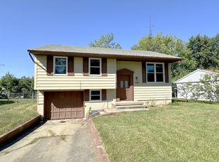 1228 Mount Vernon Dr, Bloomington, IL