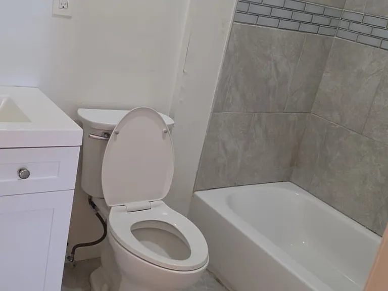 825 S 15th St #1L — Photo 5