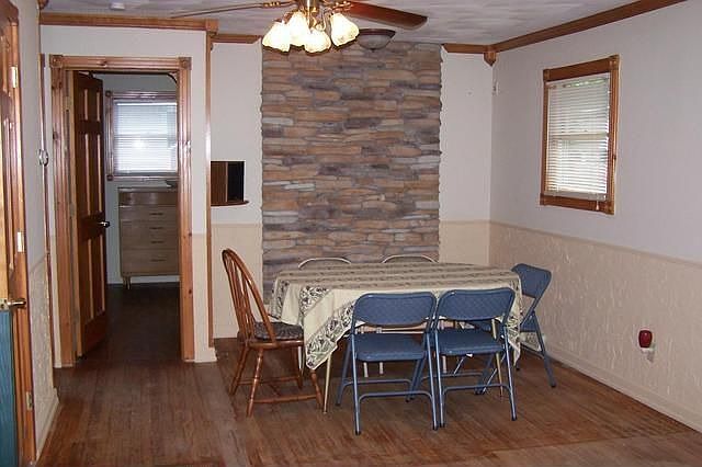 2nd image of 318 Glen Rd N