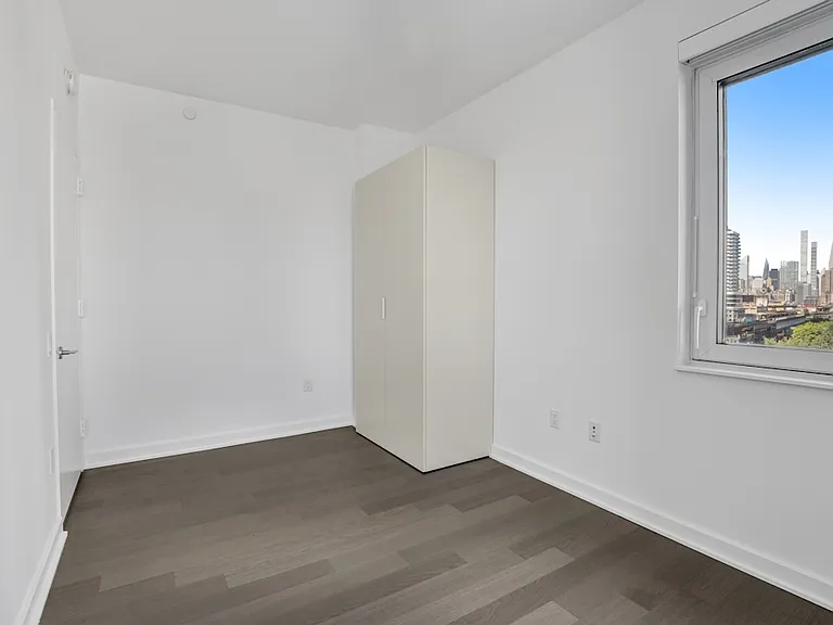 2922 Northern Blvd #603 — Photo 3