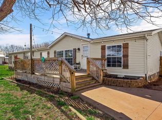 32809 NE Norton Rd, Garnett, KS 66032