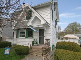 140 Woodrow Ave, Irondequoit, NY 14609