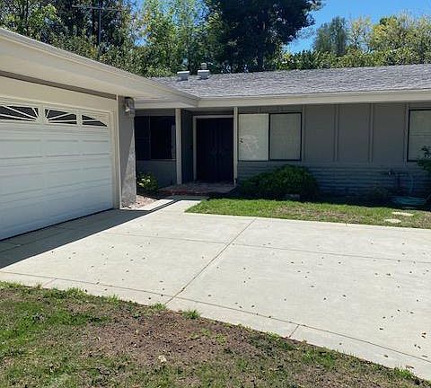 2nd image of 24356 Crestlawn St