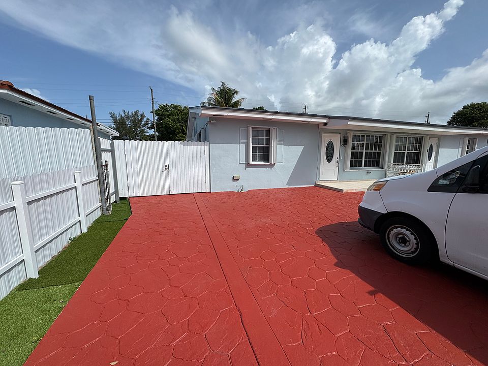 1st image of 222 Grand Canal Dr #224