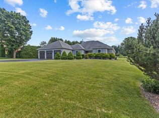 31 Mountain View Dr, Swanton, VT 05488