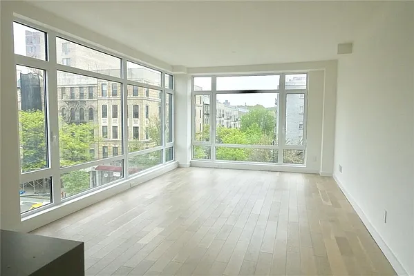 Rented by R New York | media 15