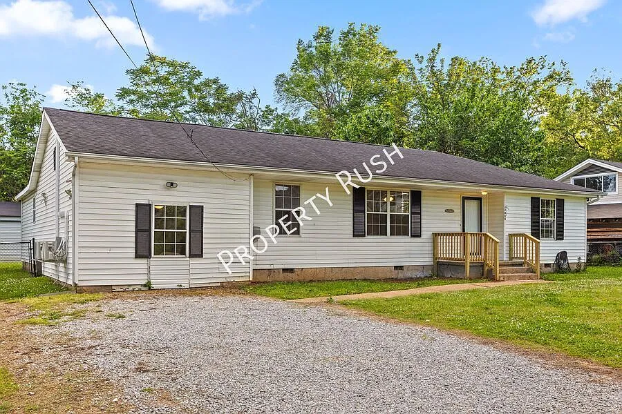 3404 Frawley St. - Stylish 4 bed/4 bath rental home in East Ridge! $2,250/mo. — Photo 3