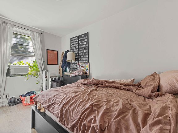 3rd image of 299 Adelphi St APT 106