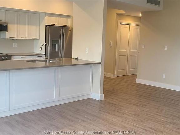 3rd image of 550 Sandison St #77