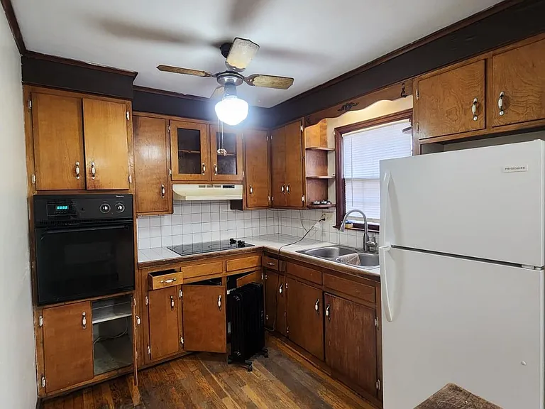 7 Hemlock St — Photo 10