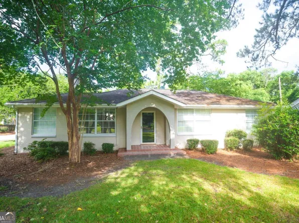 1106 Saint Marys Dr, Waycross, GA 31501