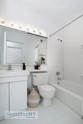 Rented by NextStopNY | media 5