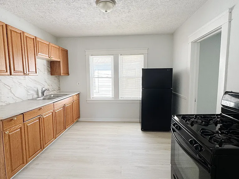 10206 Lamontier Ave #2 — Photo 3