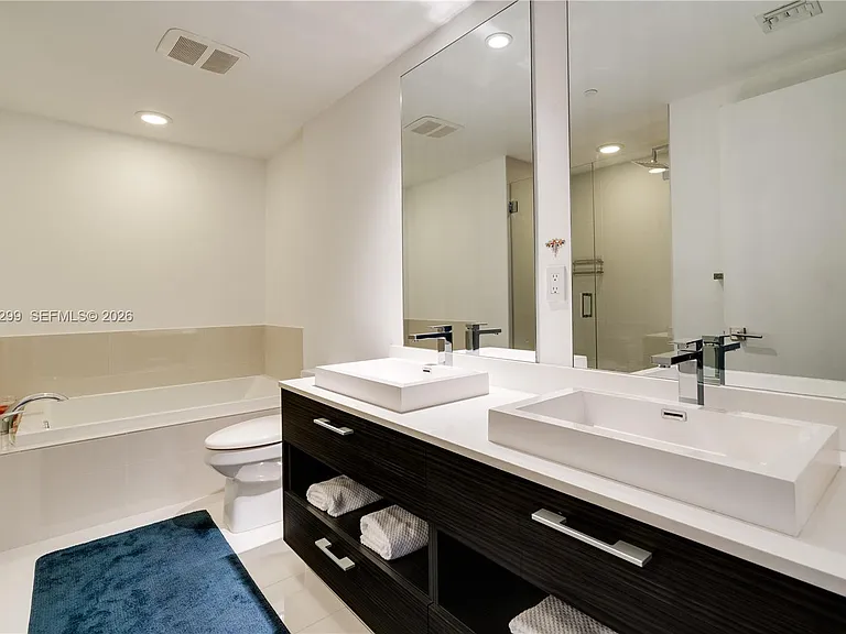 45 SW 9th St #2306 — Photo 12