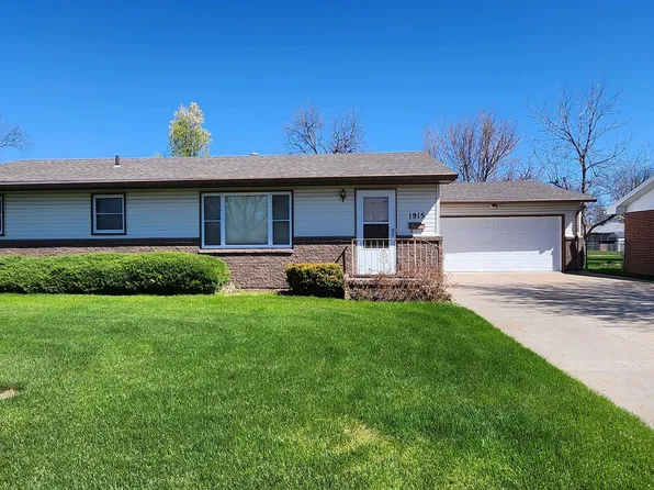 1915 W E St, North Platte, NE 69101