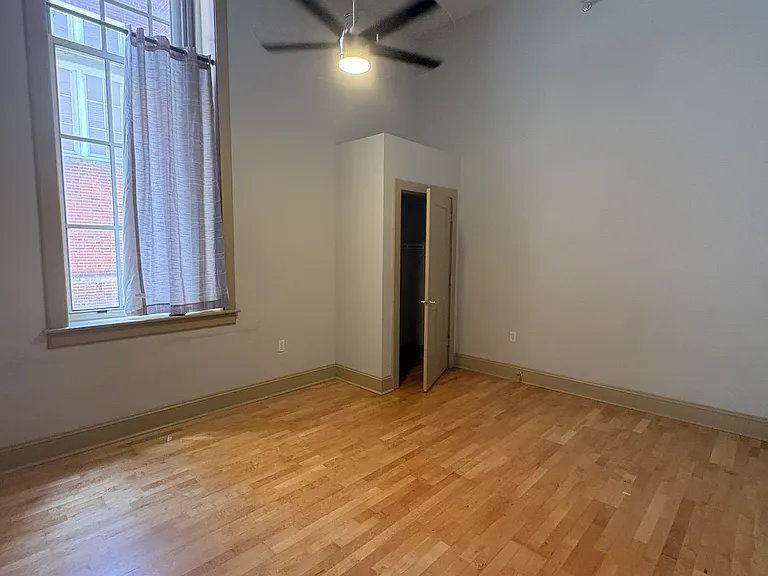 Theresa Park Loft Apartments — Photo 47