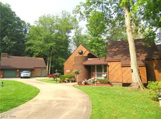 3650 Fox Run Dr, Ashtabula, OH 44004