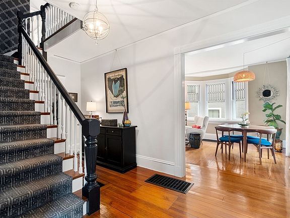 4th image of 22 Grant St