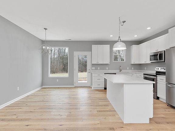 2nd image of 25 Brookland Dr