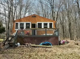 88 Lakeside Rd, White Haven, PA 18661